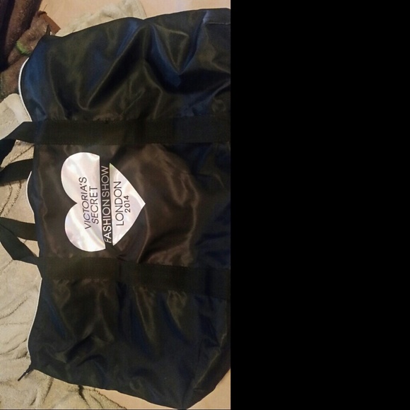 Vs fashion show bag