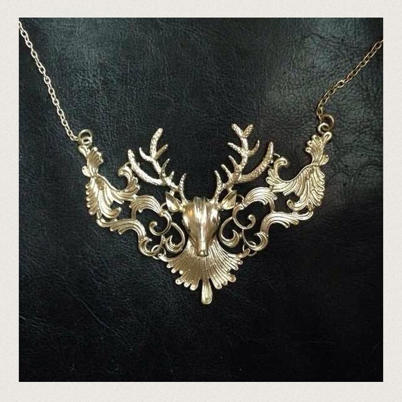 Jewelry - Deer necklace