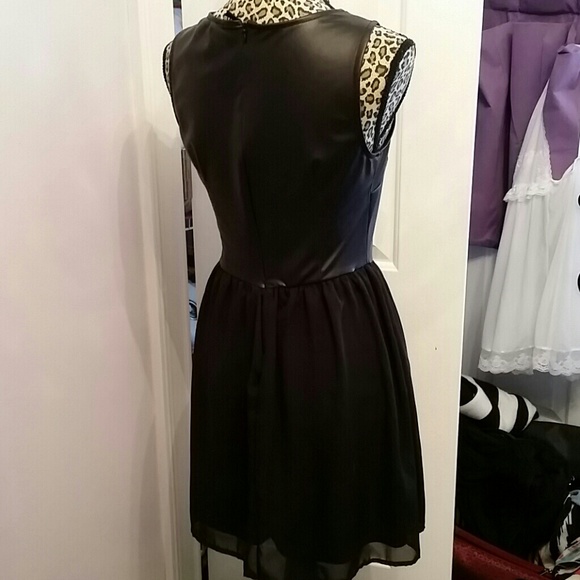 🎉Summer Blow out faux leather fit and flare - Picture 2 of 3