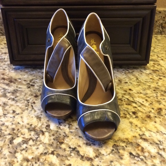 L.A.M.B heels - Picture 1 of 4