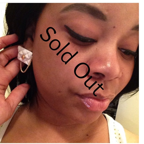 SOLD OUT via IG @vixen_dolls
