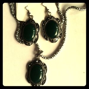 Beautiful necklace and earrings with green stone