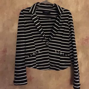 Classic B&W jacket ⚓️ Or part of 5 for $10 bundle