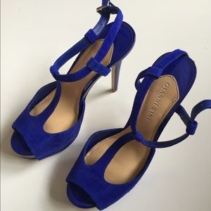 Sold 🎉 Gianni Bini Violet Blue Heels