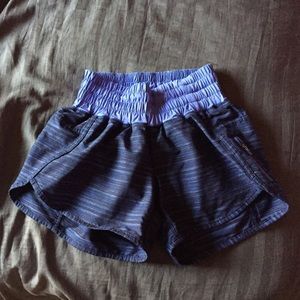 Lululemon tracker shorts