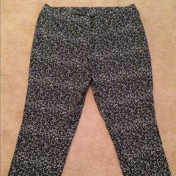 Black and white ankle pants. Size 22