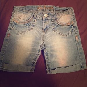WALLFLOWER Stretch Jean Shorts!!!