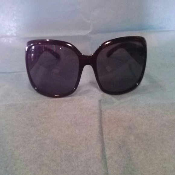 Sunglasses - Picture 2 of 3