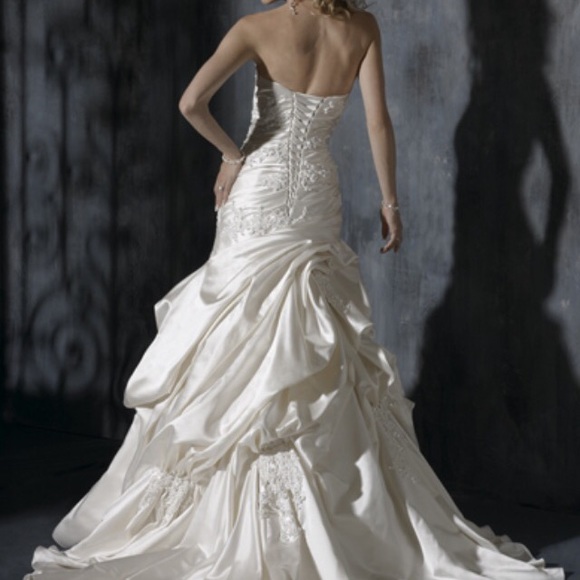 Maggie Sottero Rowena Wedding Dress - Picture 3 of 4