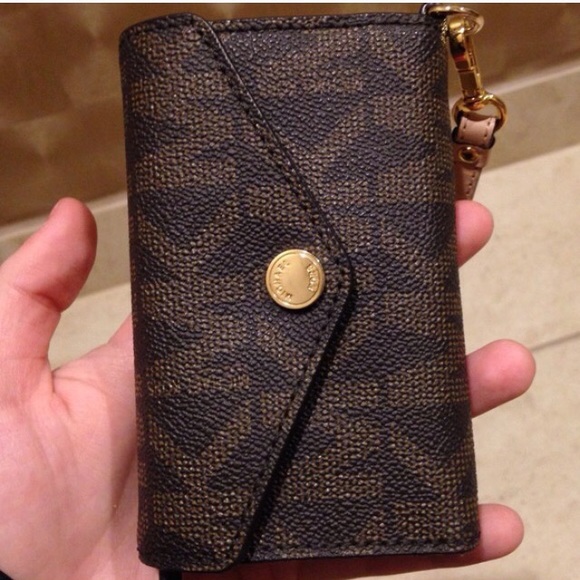 Michael Kors iPhone 5 Wallet