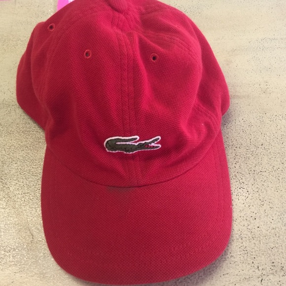 Red lactose hat
