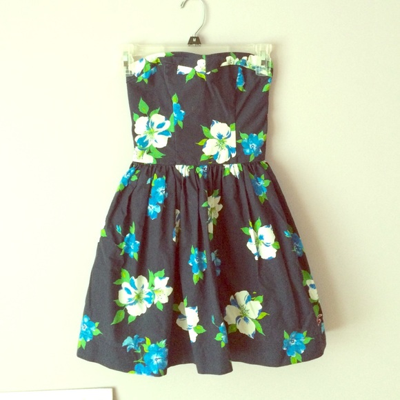 hollister navy floral print skater dress strapless