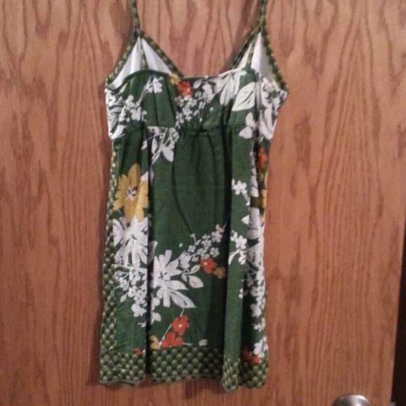 Top - Picture 2 of 2