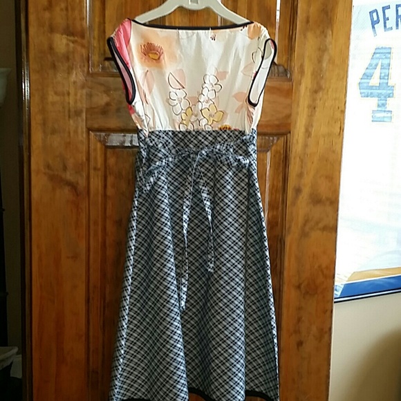 LITTLE GIRLS DRESS - Picture 2 of 4