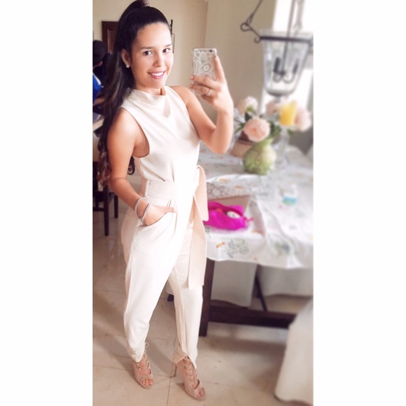 Cameo Chicago Pantsuit in Shell - Picture 2 of 2