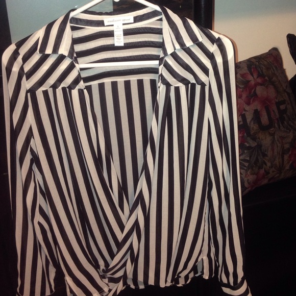 sheer low neck line!! size small, never worn