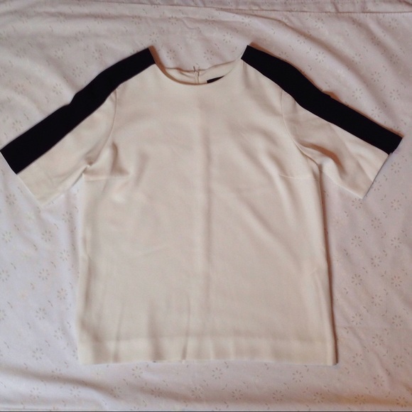 Zara women's blouse. I can do bundle packages !