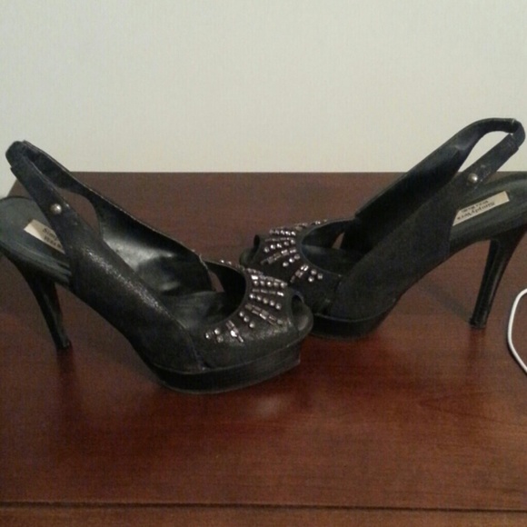 Heels - Picture 2 of 3