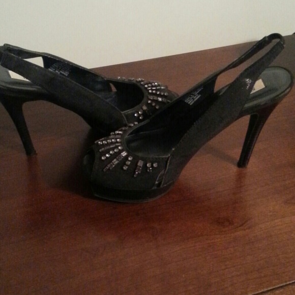 Heels - Picture 3 of 3