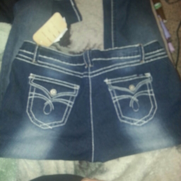 Loooovee - Picture 2 of 4