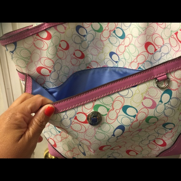 Multi color coach - Picture 2 of 4