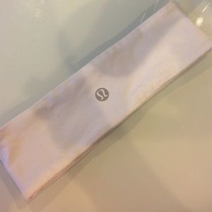 White Lulu headband.