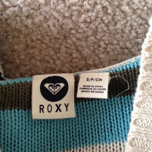 ❌SOLD❌ 🎀 Roxy Cardigan 🎀 - Picture 3 of 3