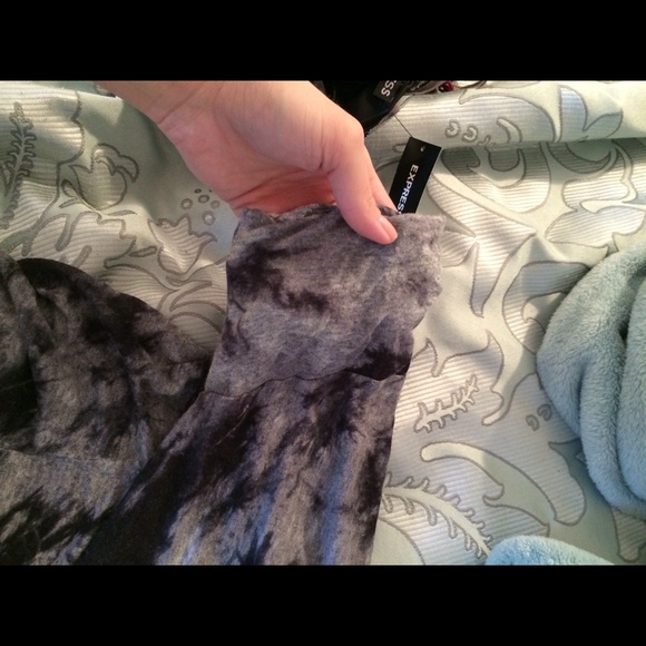 ❌❌Sold❌❌🔴Tie dye tee shirt - Picture 3 of 3