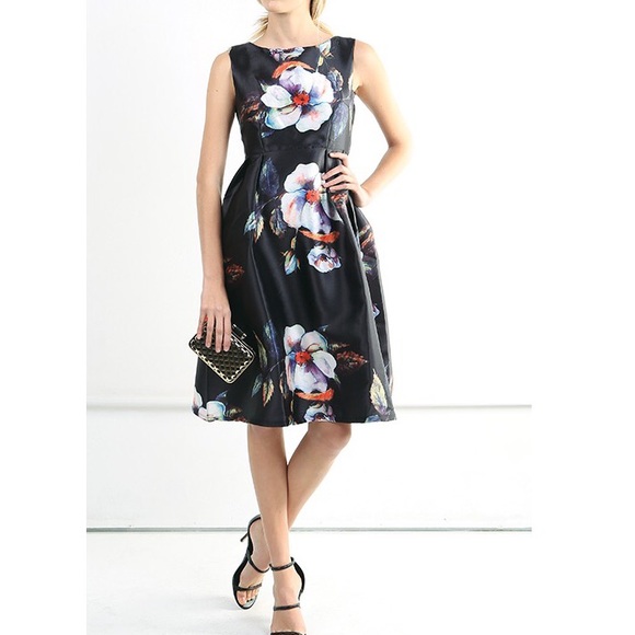 Sleeveless Vintage Inspired Floral Printed Blend