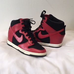 Nike Sky Hi Wedge Sneaker