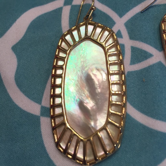 SOLD Delilah Earrings - Picture 4 of 4