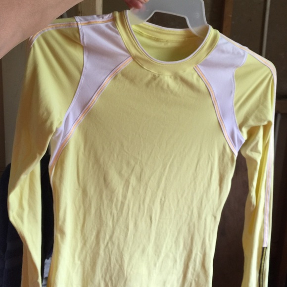 Lululemon long sleeve workout top