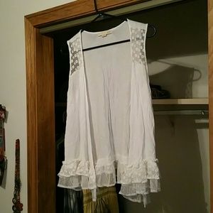 White vest