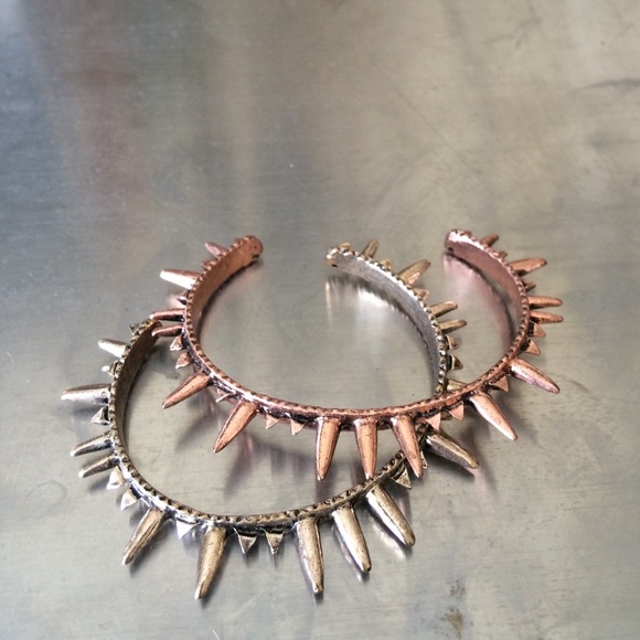 Spike cuffs!