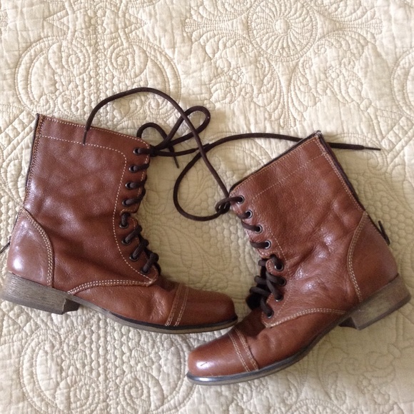 Steve Madden troopa boot