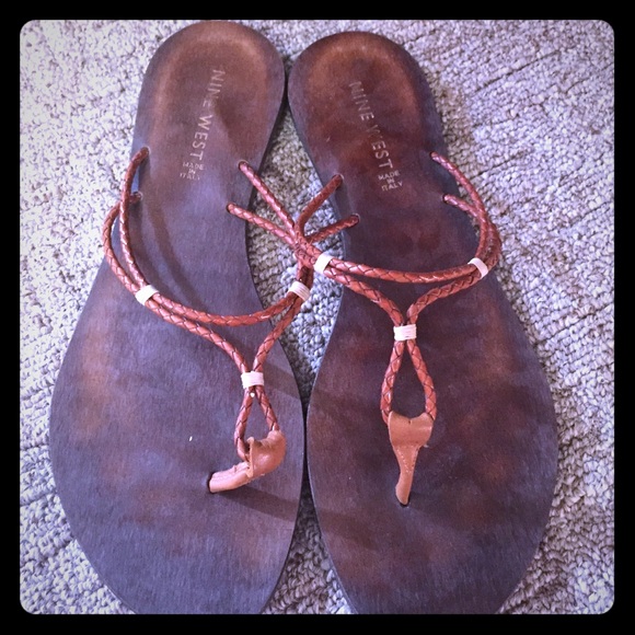 Nine West Shoes - 💕Sale 💕Nine West leather flat sandals