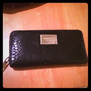 Michael Kors Jet Set Python continental wallet