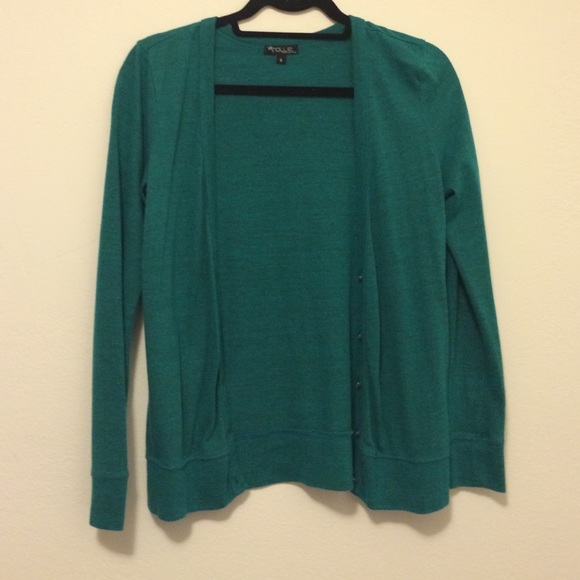 Nollie green sweater💚