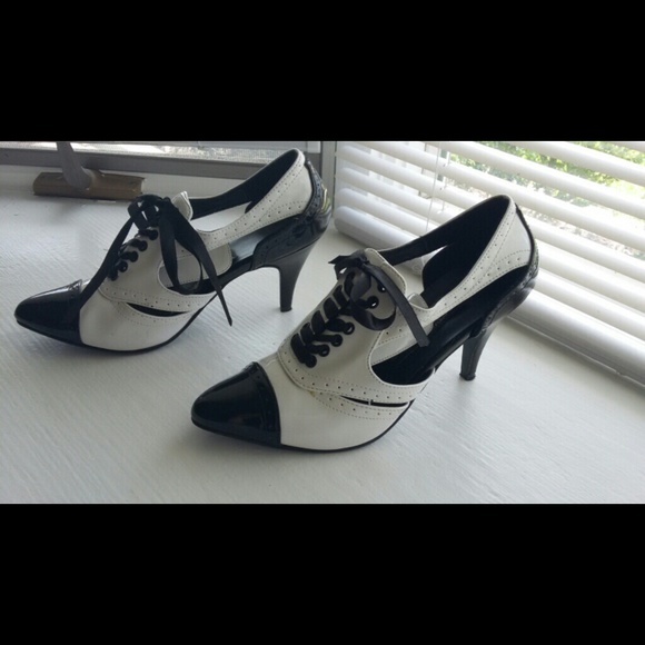 Funtaisma Pumps - Picture 2 of 3