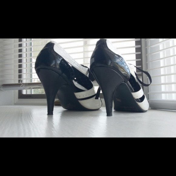 Funtaisma Pumps - Picture 3 of 3