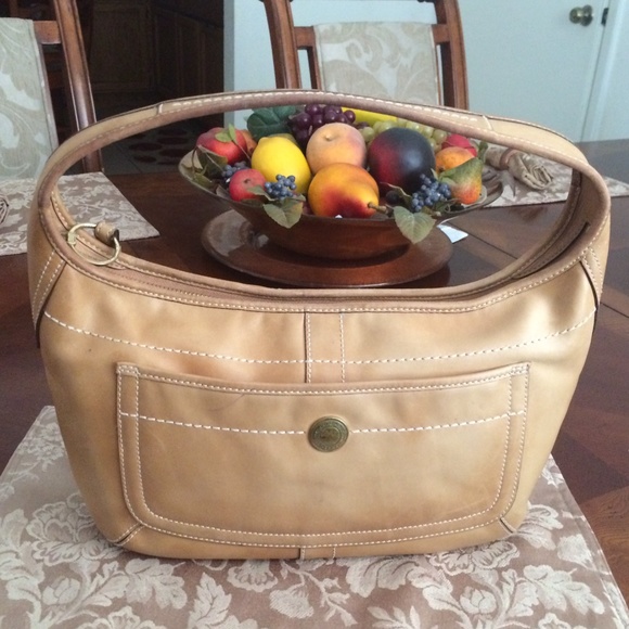 Coach Handbags - Coach Tan purse