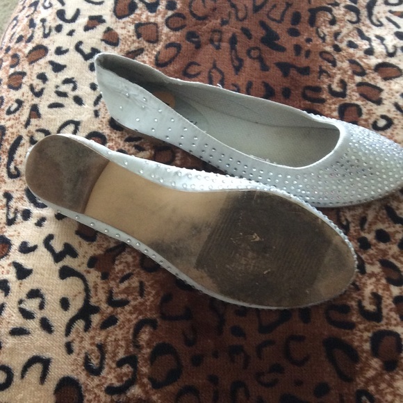 Sparkly flats! - Picture 2 of 3