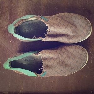 Columbia Slip-Ons💕