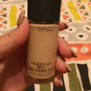 NC15 foundation from Mac for sale!