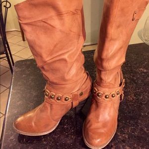 Steve Madden Leather slouch Round up boots