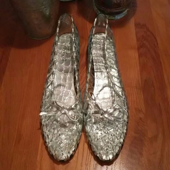 Pretty clear jelly shoes!