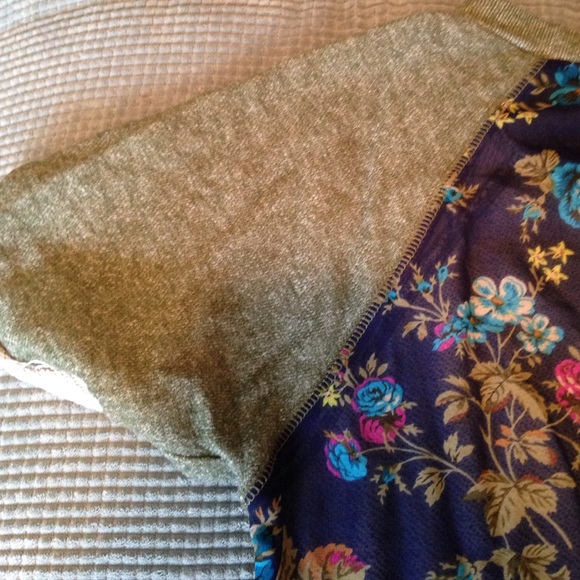 Top - Picture 4 of 4