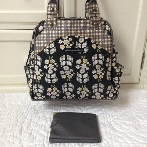 Petunia Pickle Bottom Sashay Satchel