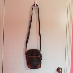 Louis Vuitton vintage shoulder bag