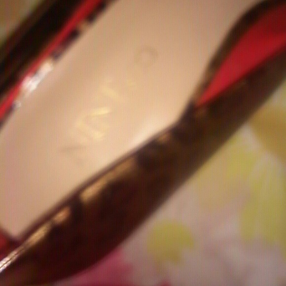 Heels - Picture 2 of 2